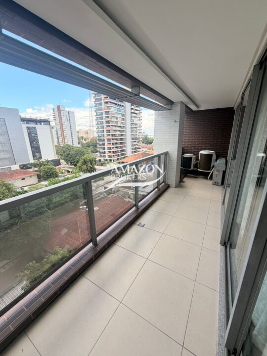 SOBERANE RESIDENCE, ADRIANÓPOLIS – APARTAMENTO 53m2 MOBILIADO – DISPONÍVEL PARA VENDA
