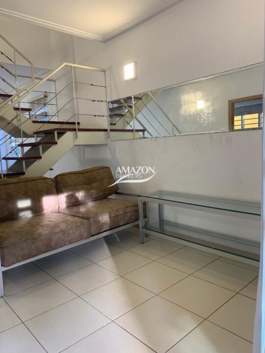 GOLDEN VILLE RESIDENCIAL, NOVO ALEIXO – CASA DUPLEX 181m2 MOBILIADA - DISPONÍVEL PARA LOCAÇÃO