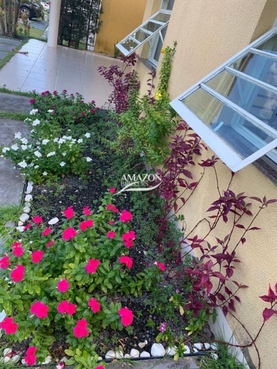 GOLDEN VILLE RESIDENCIAL, NOVO ALEIXO – CASA DUPLEX 181m2 MOBILIADA - DISPONÍVEL PARA LOCAÇÃO