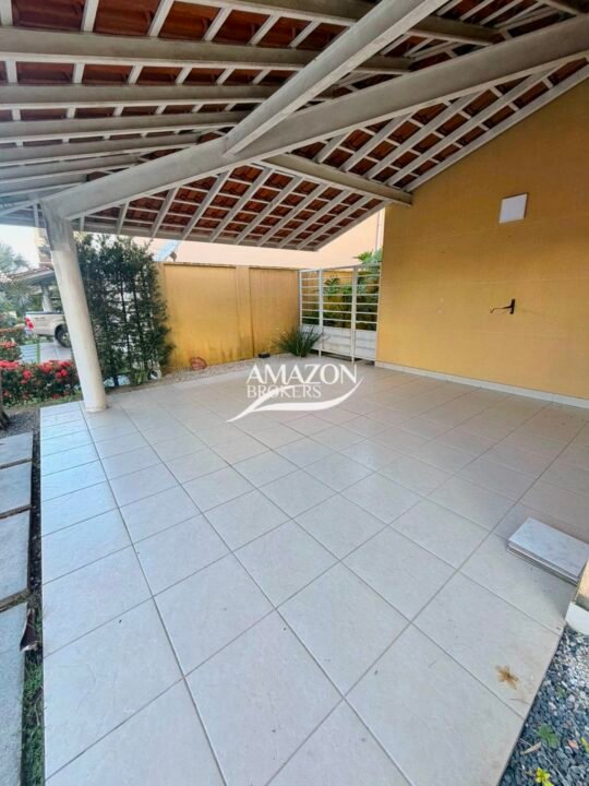 GOLDEN VILLE RESIDENCIAL, NOVO ALEIXO – CASA DUPLEX 181m2 MOBILIADA - DISPONÍVEL PARA LOCAÇÃO