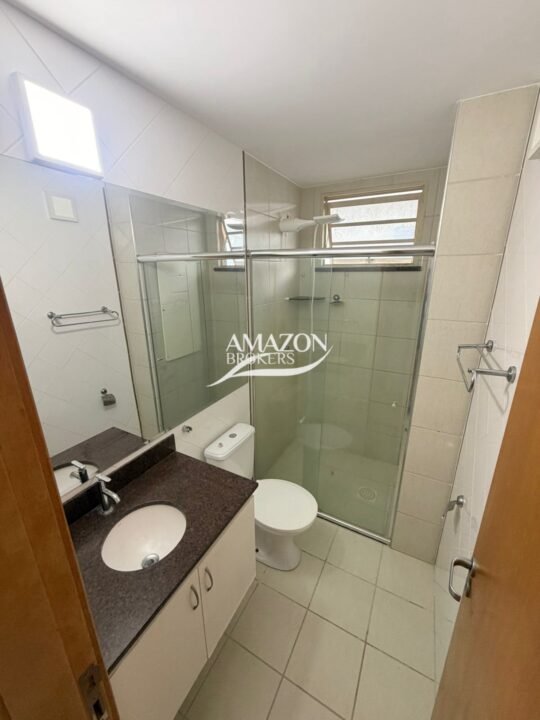 GOLDEN VILLE RESIDENCIAL, NOVO ALEIXO – CASA DUPLEX 181m2 MOBILIADA - DISPONÍVEL PARA LOCAÇÃO