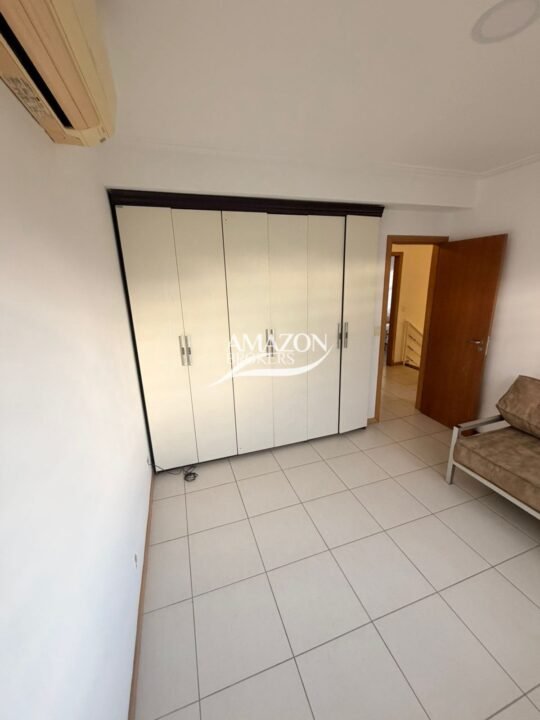 GOLDEN VILLE RESIDENCIAL, NOVO ALEIXO – CASA DUPLEX 181m2 MOBILIADA - DISPONÍVEL PARA LOCAÇÃO