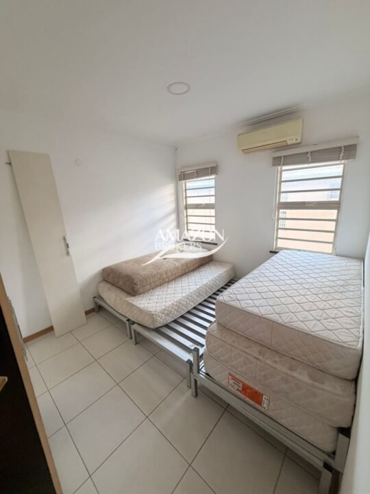 GOLDEN VILLE RESIDENCIAL, NOVO ALEIXO – CASA DUPLEX 181m2 MOBILIADA - DISPONÍVEL PARA LOCAÇÃO