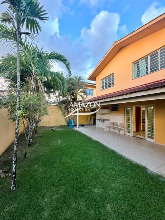 GOLDEN VILLE RESIDENCIAL, NOVO ALEIXO – CASA DUPLEX 181m2 MOBILIADA - DISPONÍVEL PARA LOCAÇÃO