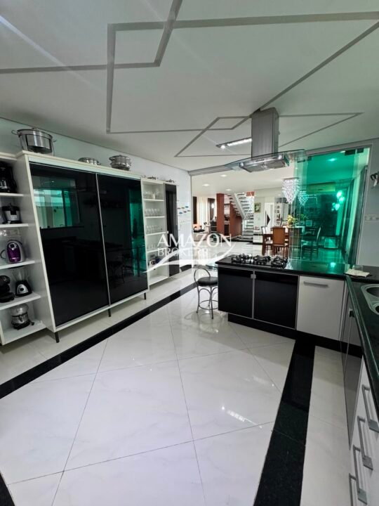 PONTA NEGRA 2 RESIDENCIAL, PONTA NEGRA – CASA DUPLEX 560m2 – DISPONÍVEL PARA VENDA