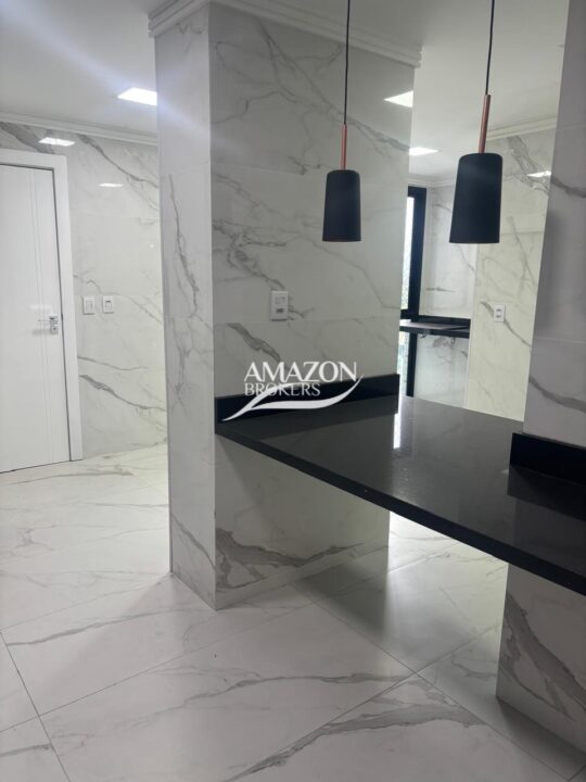 EDIFÍCIO CHOPIN, NOSSA SENHORA DAS GRAÇAS – APARTAMENTO 200 m2 – DISPONÍVEL PARA VENDA
