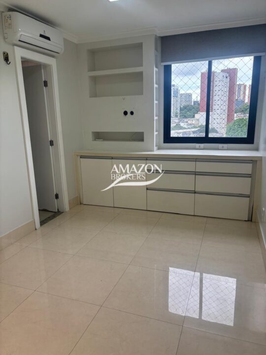 EDIFÍCIO CHOPIN, NOSSA SENHORA DAS GRAÇAS – APARTAMENTO 200 m2 – DISPONÍVEL PARA VENDA