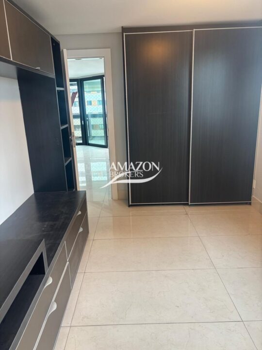 EDIFÍCIO CHOPIN, NOSSA SENHORA DAS GRAÇAS – APARTAMENTO 200 m2 – DISPONÍVEL PARA VENDA