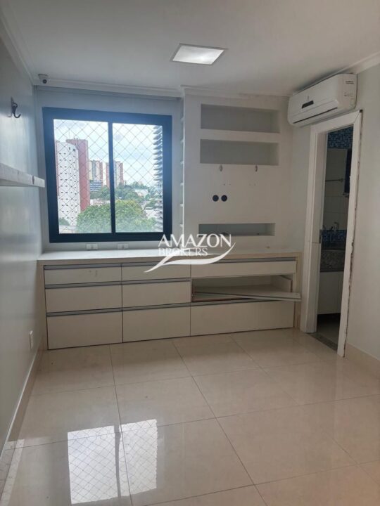 EDIFÍCIO CHOPIN, NOSSA SENHORA DAS GRAÇAS – APARTAMENTO 200 m2 – DISPONÍVEL PARA VENDA