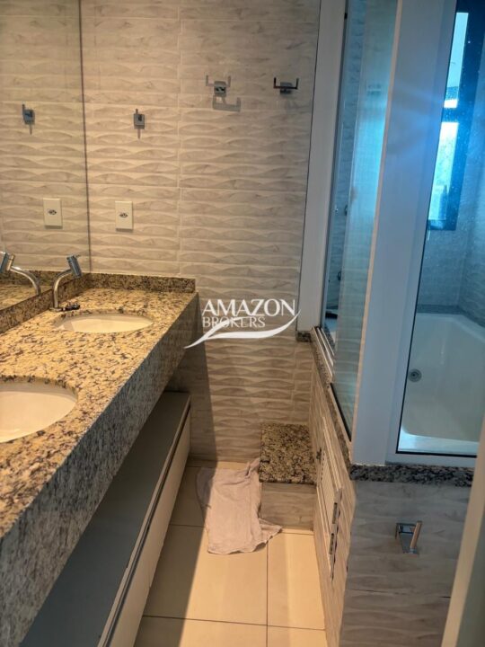 EDIFÍCIO CHOPIN, NOSSA SENHORA DAS GRAÇAS – APARTAMENTO 200 m2 – DISPONÍVEL PARA VENDA