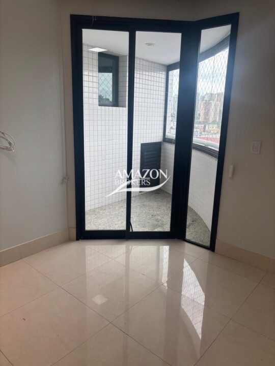 EDIFÍCIO CHOPIN, NOSSA SENHORA DAS GRAÇAS – APARTAMENTO 200 m2 – DISPONÍVEL PARA VENDA
