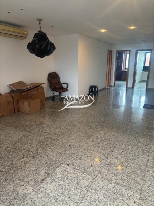 EDIFÍCIO CHOPIN, NOSSA SENHORA DAS GRAÇAS – APARTAMENTO 200 m2 – DISPONÍVEL PARA VENDA