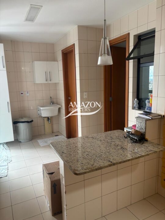 EDIFÍCIO CHOPIN, NOSSA SENHORA DAS GRAÇAS – APARTAMENTO 200 m2 – DISPONÍVEL PARA VENDA