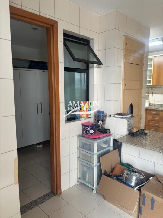 EDIFÍCIO CHOPIN, NOSSA SENHORA DAS GRAÇAS – APARTAMENTO 200 m2 – DISPONÍVEL PARA VENDA