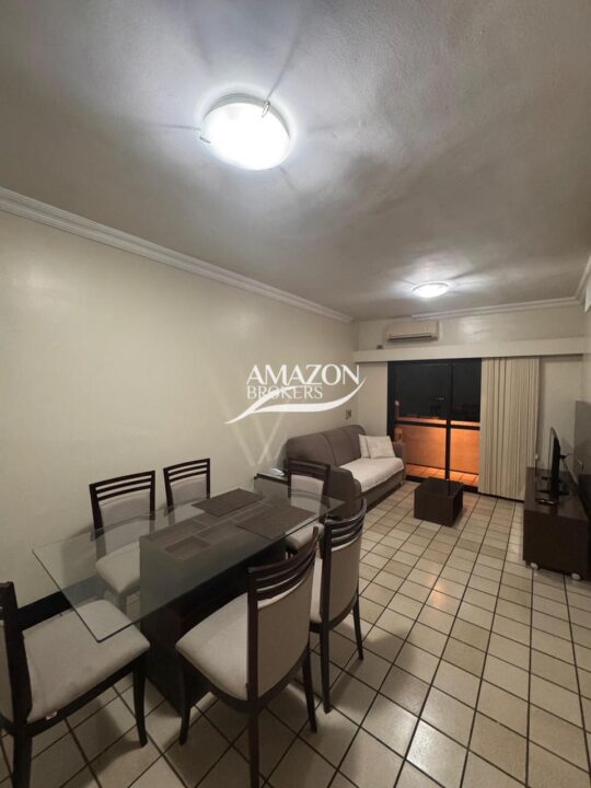 FLAT SEMIMOBILIADO NO HOTEL ADRIANÓPOLIS – DISPONÍVEL PARA VENDA