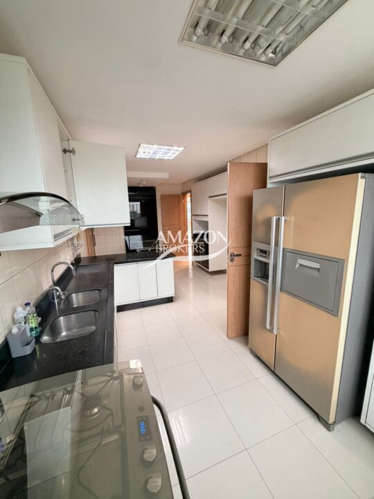 CARLOS DRUMMOND DE ANDRADE CONDOMÍNIO, ADRIANÓPOLIS – APARTAMENTO 200m2 – DISPONÍVEL PARA VENDA