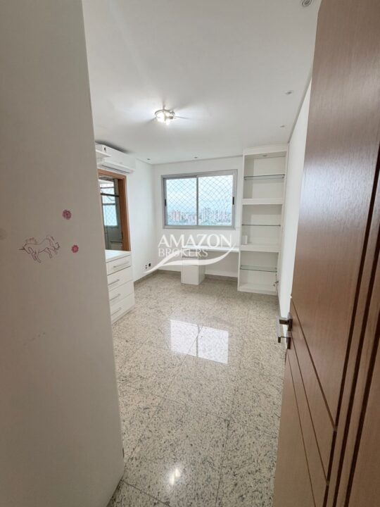 CARLOS DRUMMOND DE ANDRADE CONDOMÍNIO, ADRIANÓPOLIS – APARTAMENTO 200m2 – DISPONÍVEL PARA VENDA