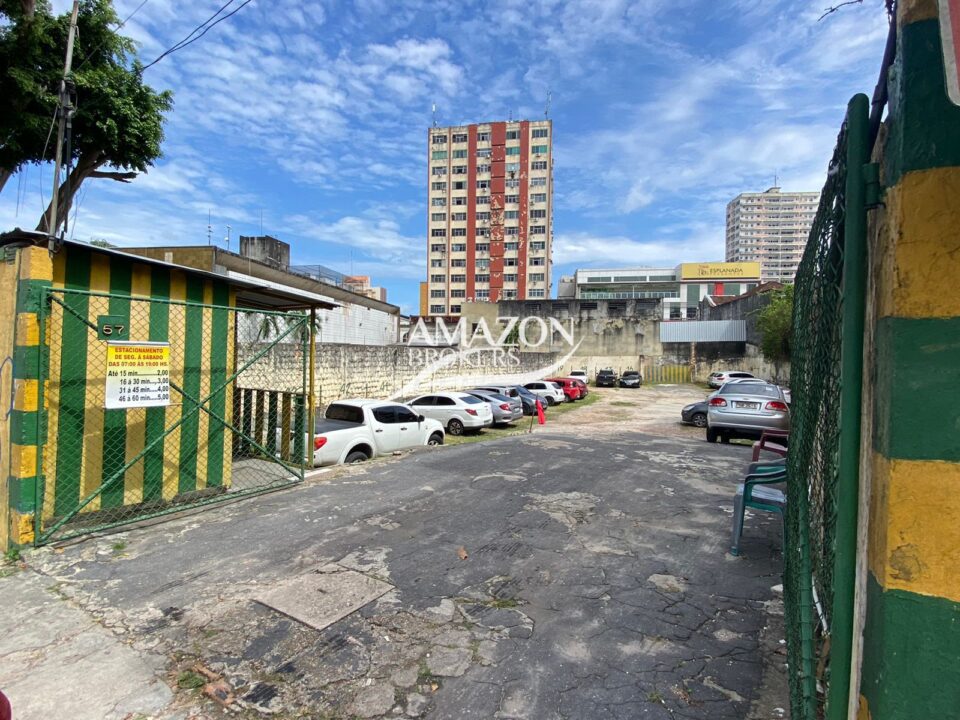 TERRENO 1.072m2 – CENTRO DE MANAUS – DISPONÍVEL PARA VENDA