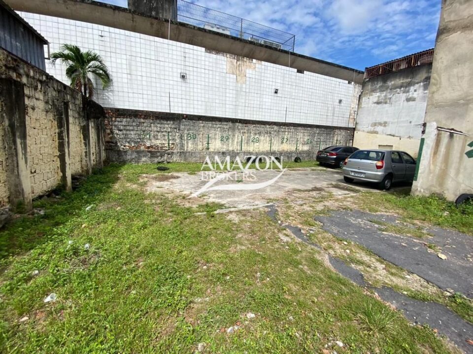 TERRENO 1.072m2 – CENTRO DE MANAUS – DISPONÍVEL PARA VENDA