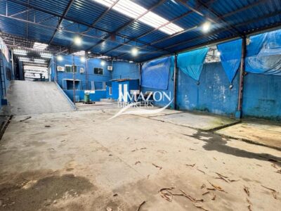 GALPÃO COM CASA TÉRREA 153m2, PARQUE 10 DE NOVEMBRO – DISPONÍVEL PARA LOCAÇÃO