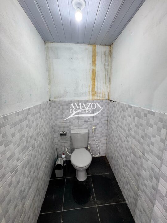 GALPÃO COM CASA TÉRREA 153m2, PARQUE 10 DE NOVEMBRO – DISPONÍVEL PARA LOCAÇÃO