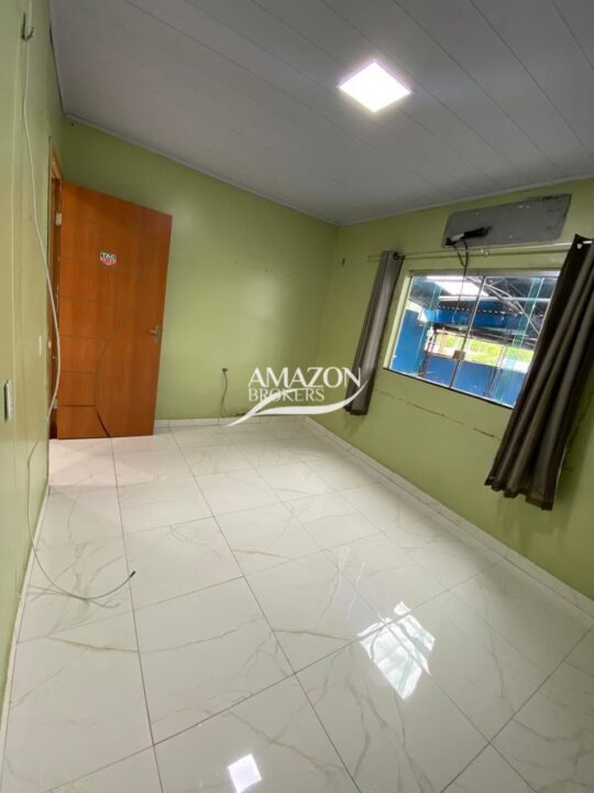 GALPÃO COM CASA TÉRREA 153m2, PARQUE 10 DE NOVEMBRO – DISPONÍVEL PARA LOCAÇÃO