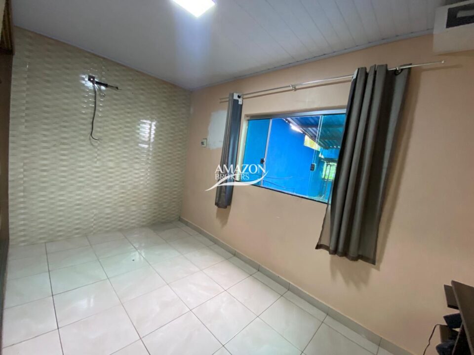 GALPÃO COM CASA TÉRREA 153m2, PARQUE 10 DE NOVEMBRO – DISPONÍVEL PARA LOCAÇÃO