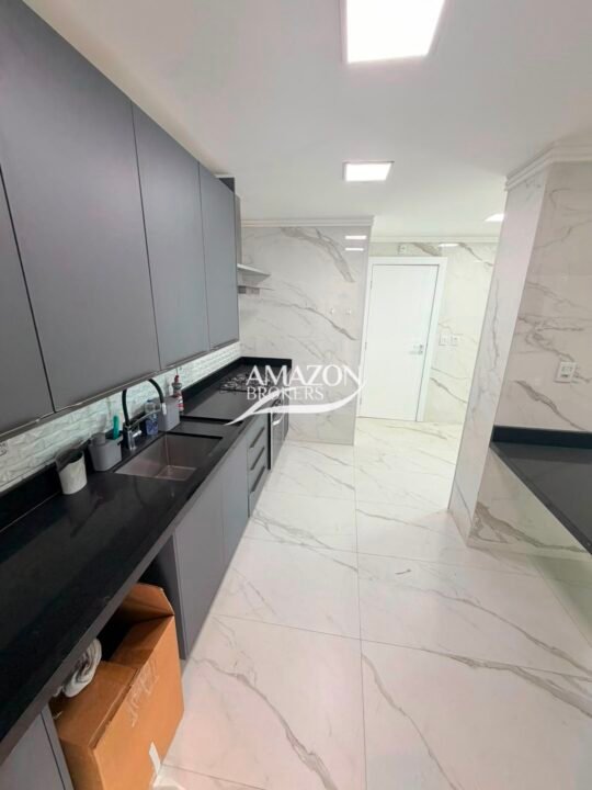 EDIFÍCIO CHOPIN, NOSSA SENHORA DAS GRAÇAS – APARTAMENTO 200 m2 – DISPONÍVEL PARA VENDA
