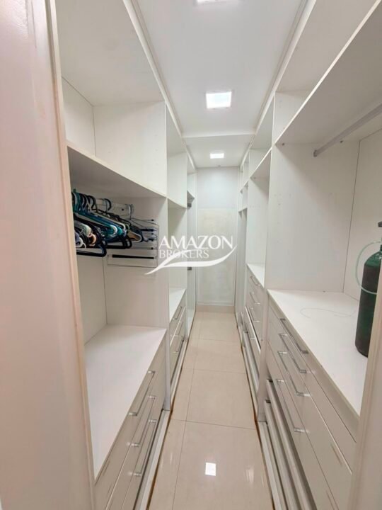 EDIFÍCIO CHOPIN, NOSSA SENHORA DAS GRAÇAS – APARTAMENTO 200 m2 – DISPONÍVEL PARA VENDA