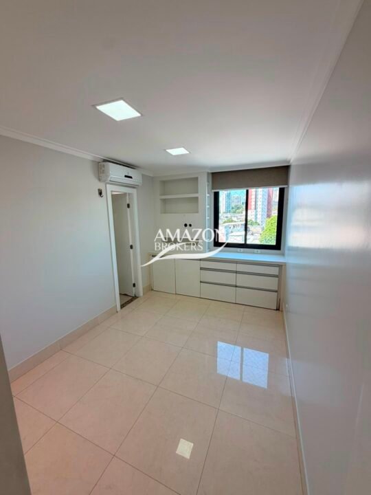 EDIFÍCIO CHOPIN, NOSSA SENHORA DAS GRAÇAS – APARTAMENTO 200 m2 – DISPONÍVEL PARA VENDA