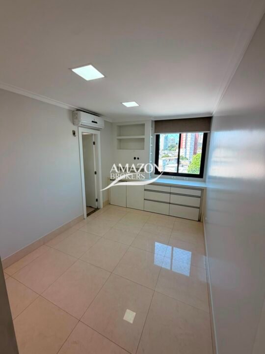 EDIFÍCIO CHOPIN, NOSSA SENHORA DAS GRAÇAS – APARTAMENTO 200 m2 – DISPONÍVEL PARA VENDA