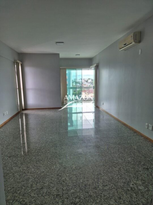 APARTAMENTO 155m2 NO CONDOMÍNIO RIVIERA FRANCESA, PARQUE 10 - DISPONÍVEL PARA VENDA