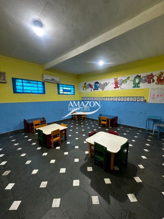 ESCOLA COM 832m2 NA CIDADE NOVA - DISPONÍVEL PARA VENDA