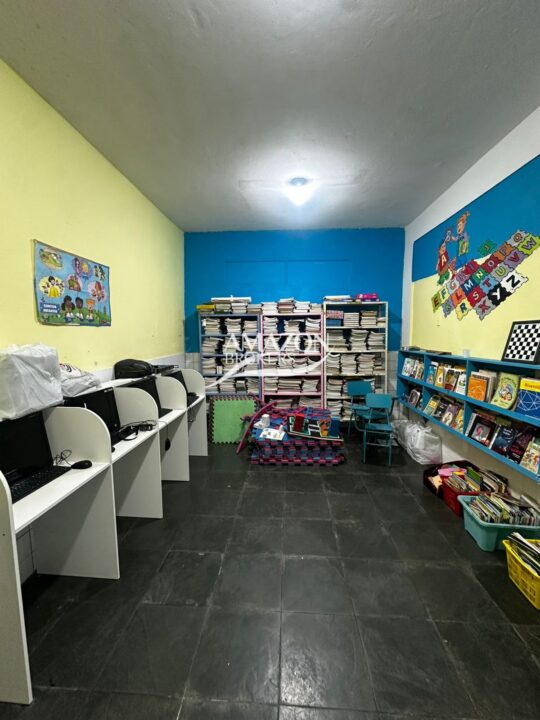 ESCOLA COM 832m2 NA CIDADE NOVA - DISPONÍVEL PARA VENDA
