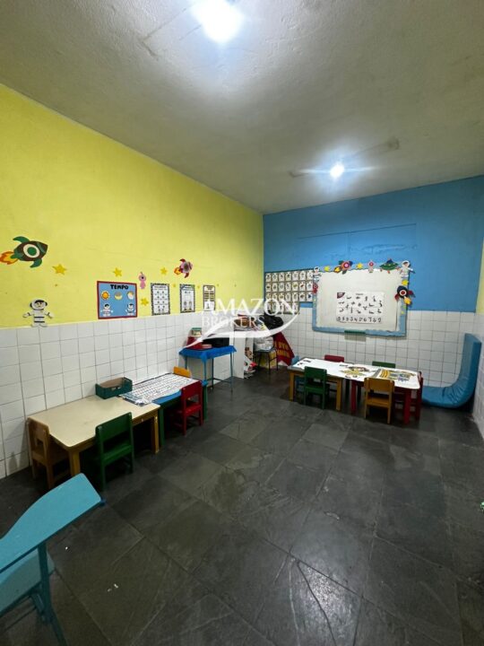 ESCOLA COM 832m2 NA CIDADE NOVA - DISPONÍVEL PARA VENDA