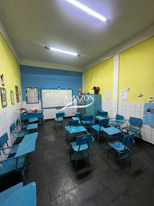 ESCOLA COM 832m2 NA CIDADE NOVA - DISPONÍVEL PARA VENDA