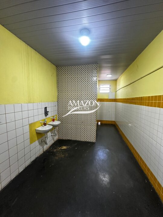 ESCOLA COM 832m2 NA CIDADE NOVA - DISPONÍVEL PARA VENDA