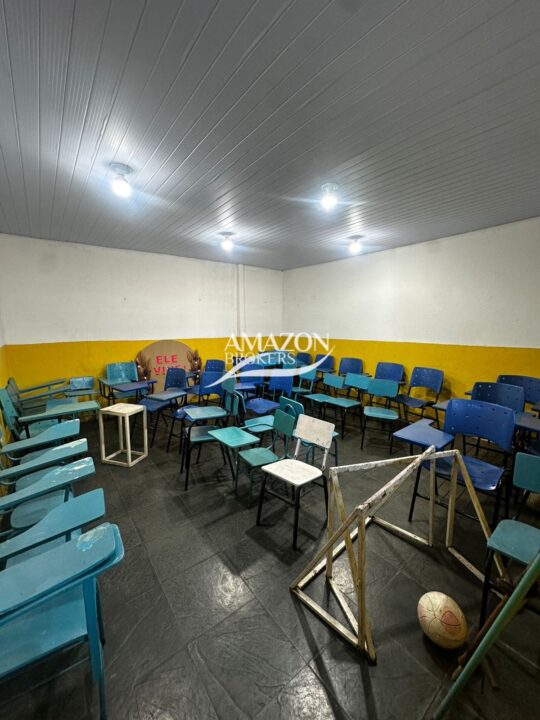 ESCOLA COM 832m2 NA CIDADE NOVA - DISPONÍVEL PARA VENDA