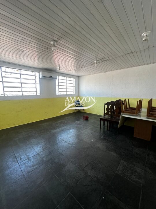 ESCOLA COM 832m2 NA CIDADE NOVA - DISPONÍVEL PARA VENDA