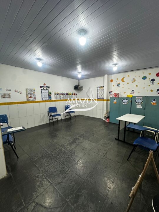 ESCOLA COM 832m2 NA CIDADE NOVA - DISPONÍVEL PARA VENDA