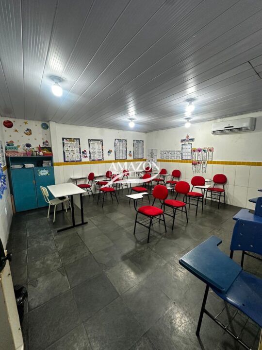 ESCOLA COM 832m2 NA CIDADE NOVA - DISPONÍVEL PARA VENDA