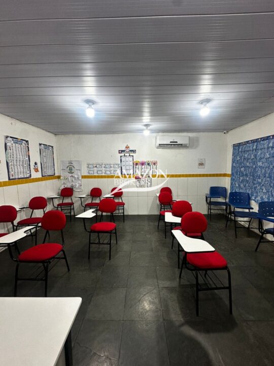 ESCOLA COM 832m2 NA CIDADE NOVA - DISPONÍVEL PARA VENDA