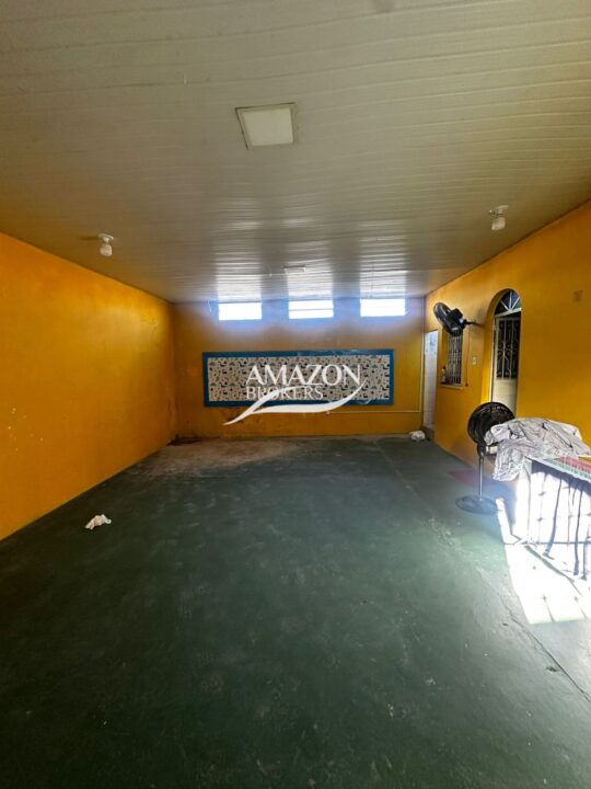 ESCOLA COM 832m2 NA CIDADE NOVA - DISPONÍVEL PARA VENDA