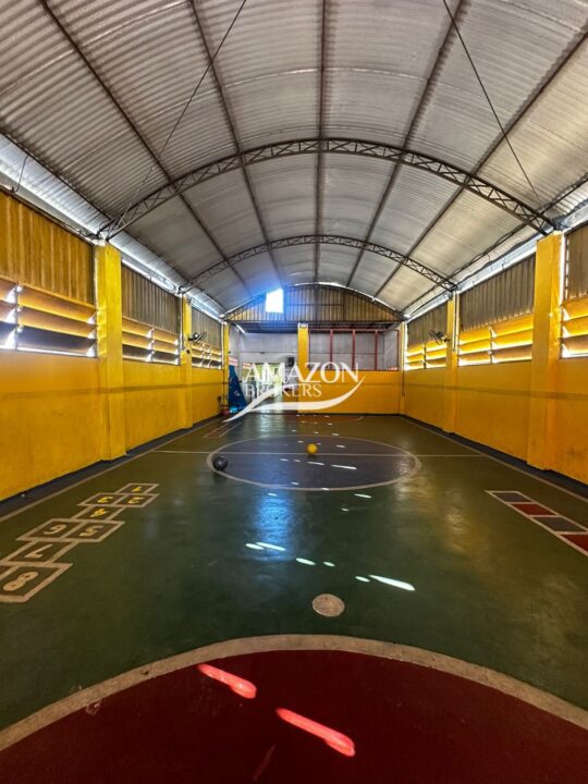 ESCOLA COM 832m2 NA CIDADE NOVA - DISPONÍVEL PARA VENDA