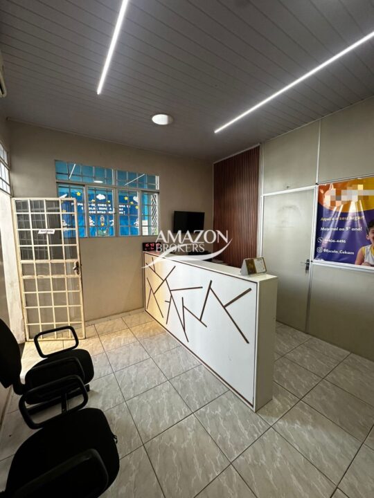ESCOLA COM 832m2 NA CIDADE NOVA - DISPONÍVEL PARA VENDA
