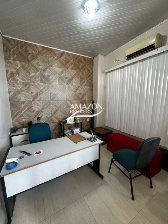 ESCOLA COM 832m2 NA CIDADE NOVA - DISPONÍVEL PARA VENDA