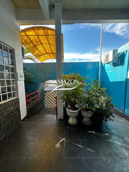 ESCOLA COM 832m2 NA CIDADE NOVA - DISPONÍVEL PARA VENDA