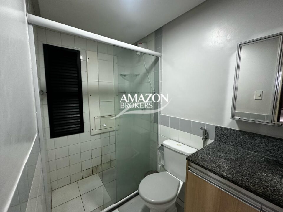 APARTAMENTO MOBILIADO NO METRÓPOLIS RESIDENCE, PARQUE 10 - DISPONÍVEL PARA LOCAÇÃO