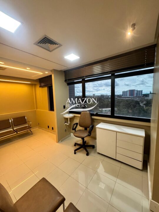 SALA COMERCIAL MOBILIADA 31,40m2 NO MILLENNIUM MEDICAL TOWER, CHAPADA - DISPONÍVEL PARA LOCAÇÃO