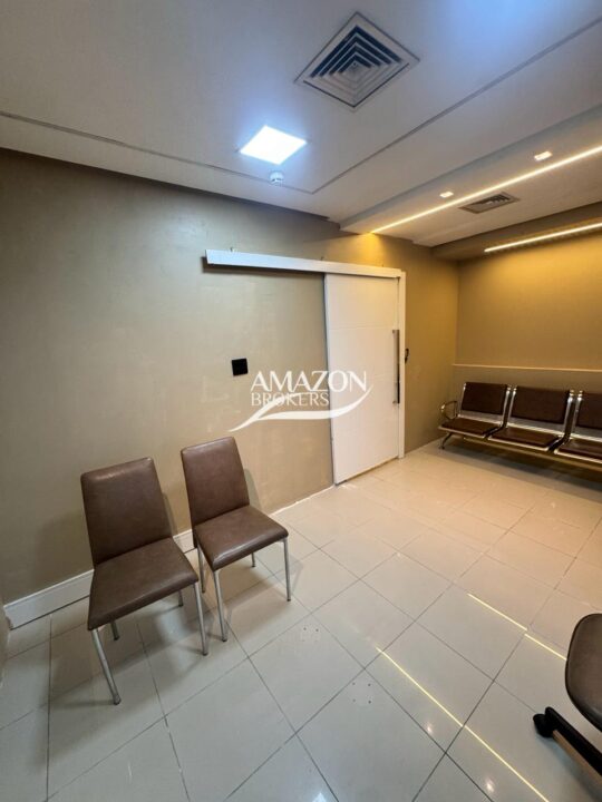 SALA COMERCIAL MOBILIADA 31,40m2 NO MILLENNIUM MEDICAL TOWER, CHAPADA - DISPONÍVEL PARA LOCAÇÃO